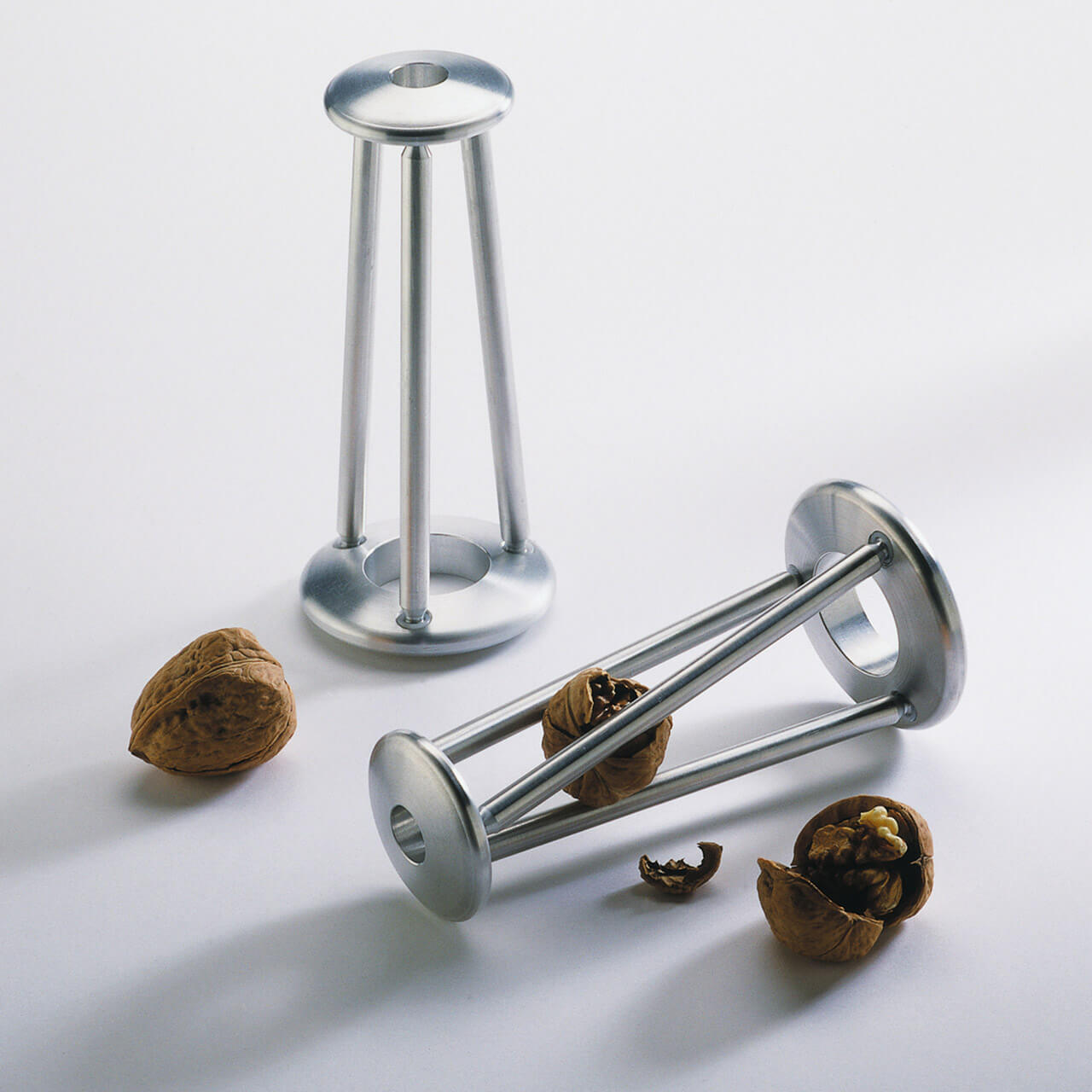 Odin Nussknacker Twister aus Aluminium & Edelstahl