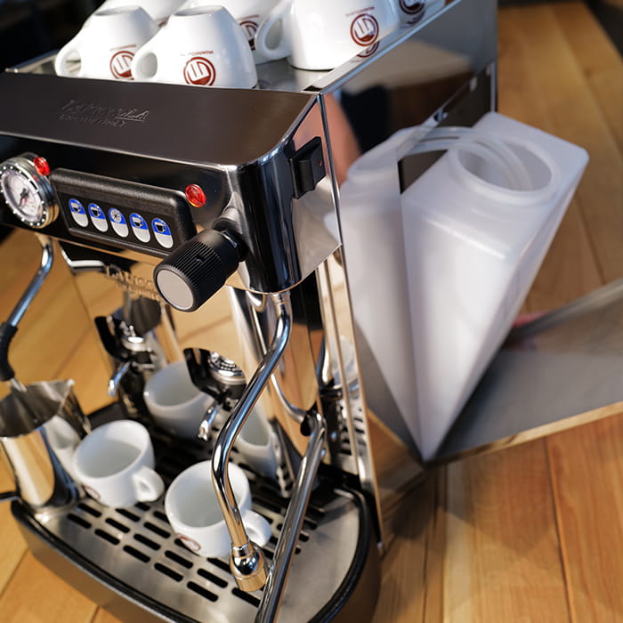 La Piccola Cecilia Speedy automatisch Tank und Tropfschale