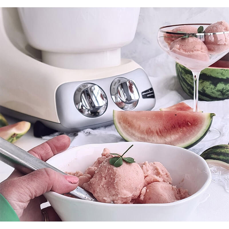 Ankarsrum Küchenmaschine Assistent inkl. Ice Cream Maker, glossy white