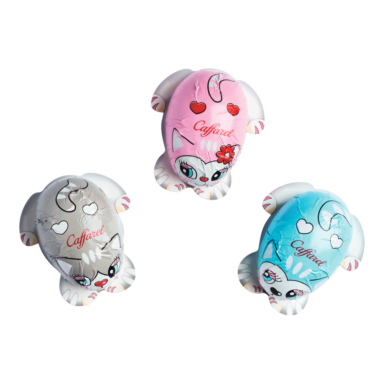Drei Kätzchen aus Vollmilchschokolade von Caffarel S.p.A., je 10 g, in rosa, blauen und grauen katzenförmigen Verpackungen mit niedlichen Gesichtern und Herzen.