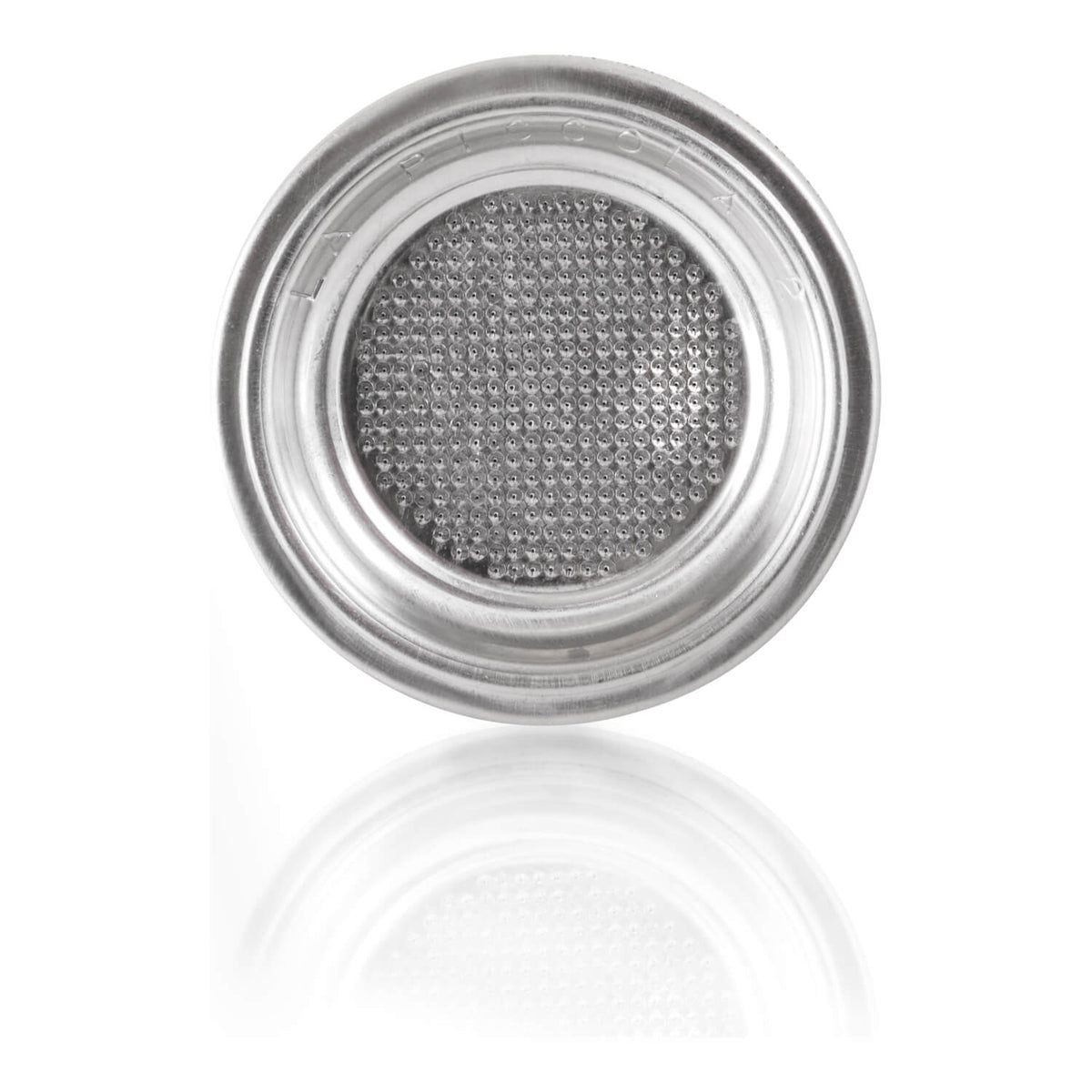 Draufsicht auf den La Piccola Siebeinsatz Nr. 1 Standardsieb, einen runden Espressomaschinen-Filterkorb aus Metall mit kleinen Löchern, gespiegelt auf einer weißen Fläche.